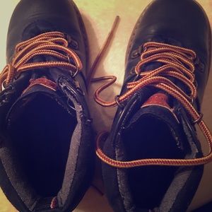 Boys Tommy Hilfiger boots size 11